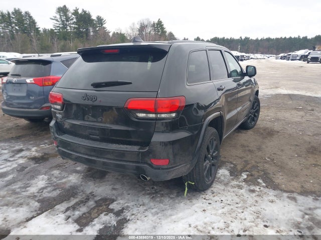 1C4RJFAGXJC220832 Jeep Grand Cherokee Altitude 4x4
