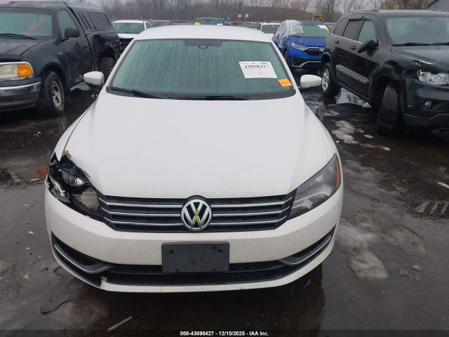 2013 Volkswagen Passat S მანქანა იყიდება აუქციონზე, vin: 1VWAP7A32DC033648, აუქციონის ნომერი: 43898427
