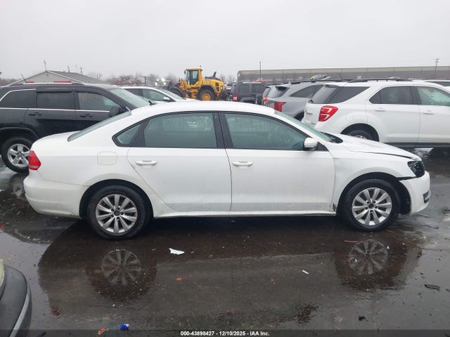 2013 Volkswagen Passat S მანქანა იყიდება აუქციონზე, vin: 1VWAP7A32DC033648, აუქციონის ნომერი: 43898427
