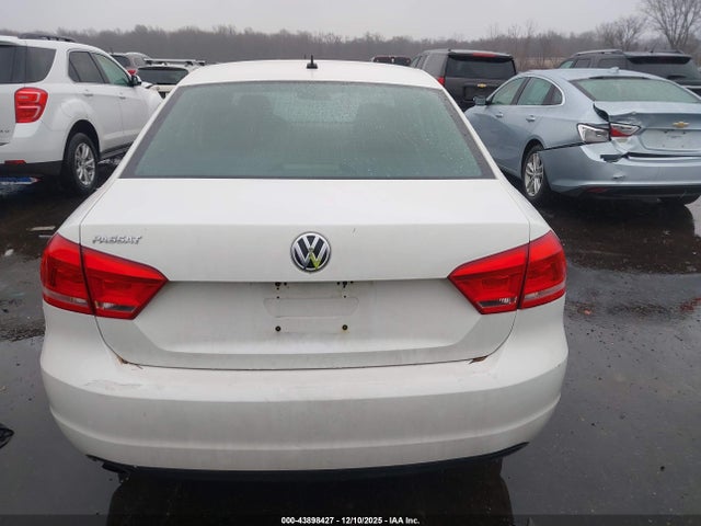 2013 Volkswagen Passat S მანქანა იყიდება აუქციონზე, vin: 1VWAP7A32DC033648, აუქციონის ნომერი: 43898427