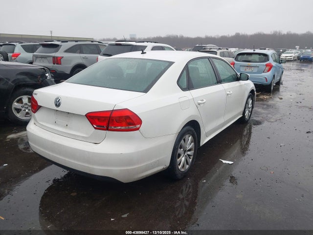 2013 Volkswagen Passat S მანქანა იყიდება აუქციონზე, vin: 1VWAP7A32DC033648, აუქციონის ნომერი: 43898427