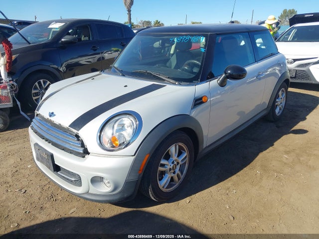 2012 MINI COOPER WMWSU3C50CT539935 Photo 1