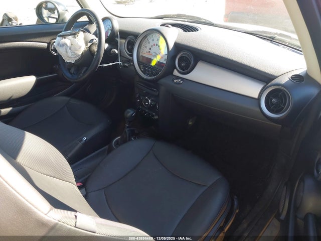 2012 MINI COOPER WMWSU3C50CT539935 Photo 4