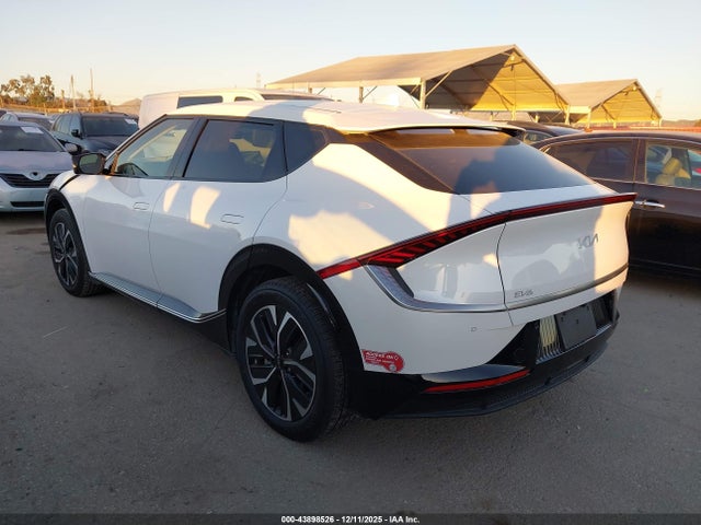KNDC34LA3R5206929 KIA Ev6 Light/wind
