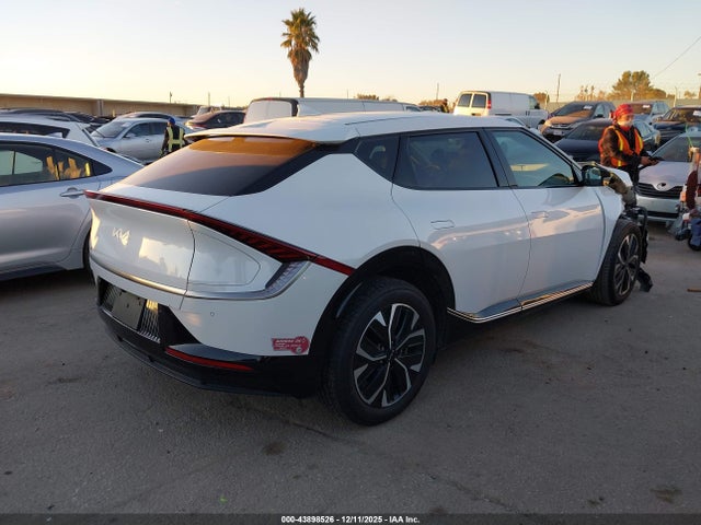 KNDC34LA3R5206929 KIA Ev6 Light/wind