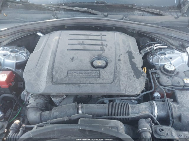 2017 JAGUAR F-PACE SADCJ2BNXHA099838 Photo 9