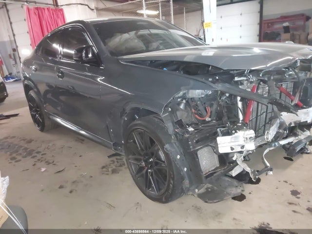 2022 BMW X6 M 5YMCY0C04N9L82643