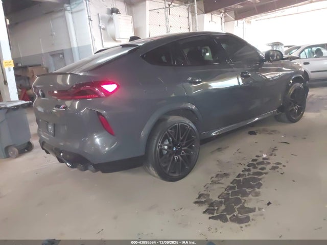 2022 BMW X6 M 5YMCY0C04N9L82643 Photo 3