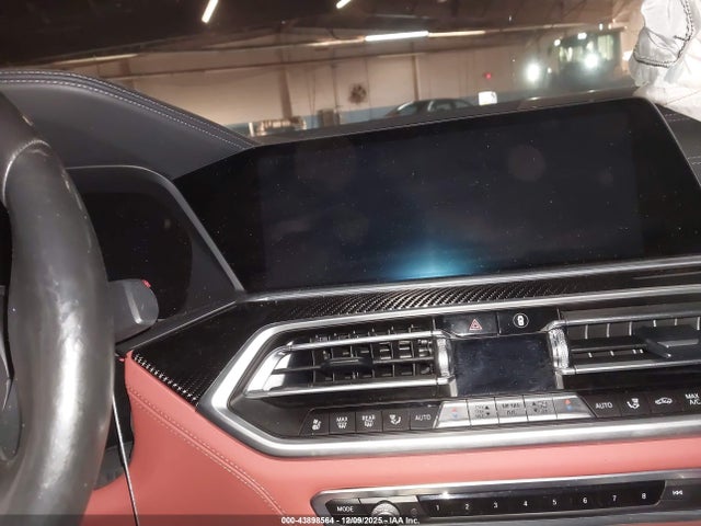 2022 BMW X6 M 5YMCY0C04N9L82643 Photo 6