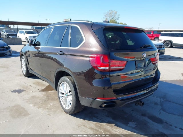 2015 BMW X5 5UXKR6C5XF0J76781 Photo 2