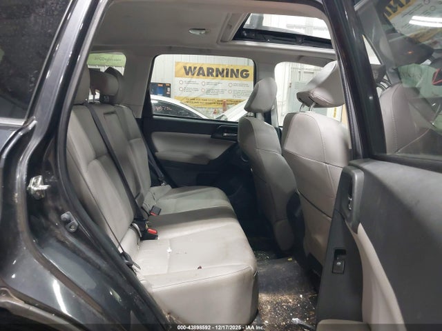43898592 :رقم المزاد ، JF2SJAUC0FH536684 vin ، 2015 Subaru Forester 2.5i Touring مزاد بيع