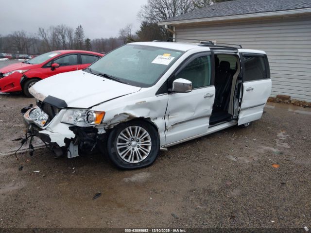2015 CHRYSLER TOWN & COUNTRY 2C4RC1CG9FR561941 Photo 1