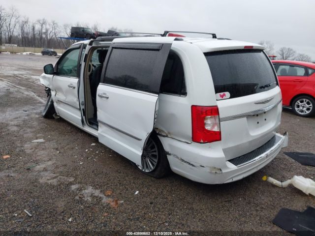 2015 CHRYSLER TOWN & COUNTRY 2C4RC1CG9FR561941 Photo 2