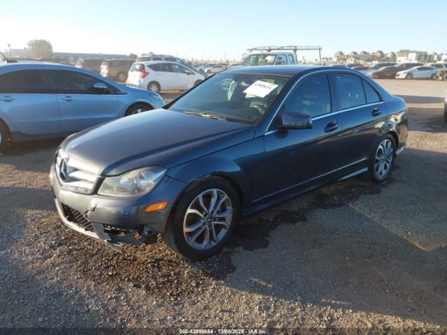 2013 MERCEDES-BENZ C 250 WDDGF4HB5DA791061 Photo 1