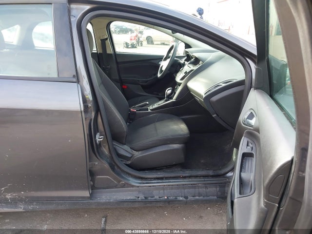Ford FOCUS SE 2016 1FADP3F28GL310239 Image 5