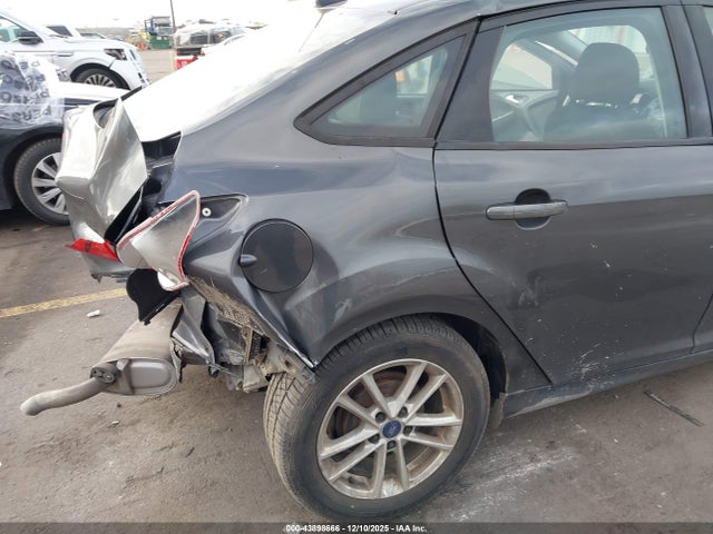 Ford FOCUS SE 2016 1FADP3F28GL310239 Image 6