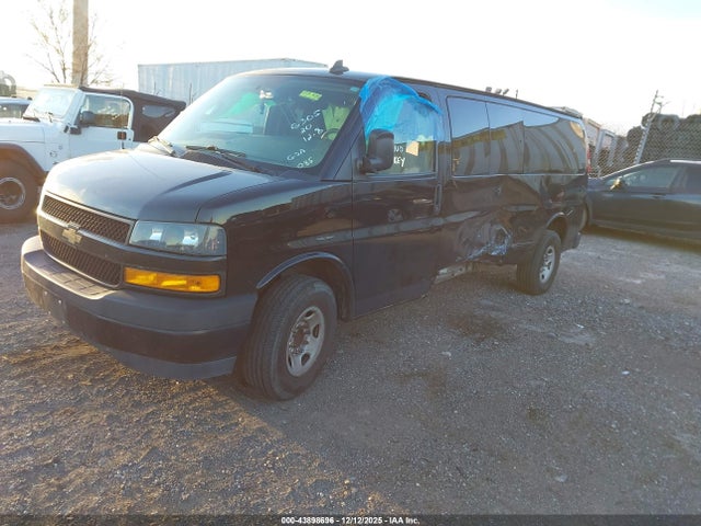 1GAZGNFG3L1254085 Chevrolet Express Passenger Rwd 3500 Extended Wheelbase Ls