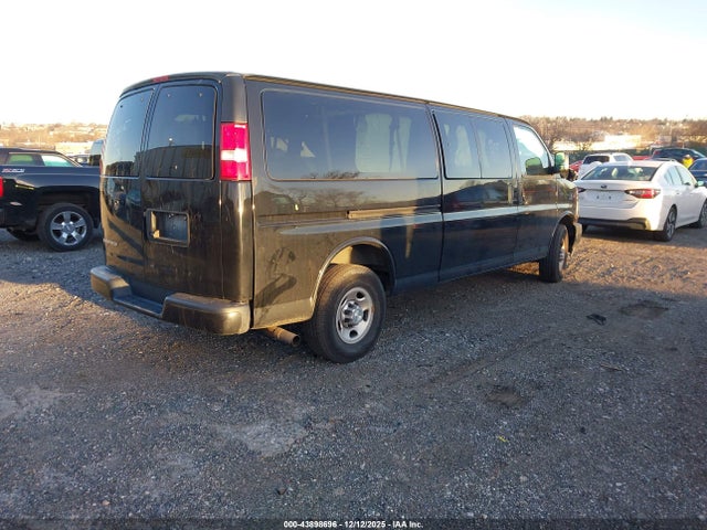 1GAZGNFG3L1254085 Chevrolet Express Passenger Rwd 3500 Extended Wheelbase Ls