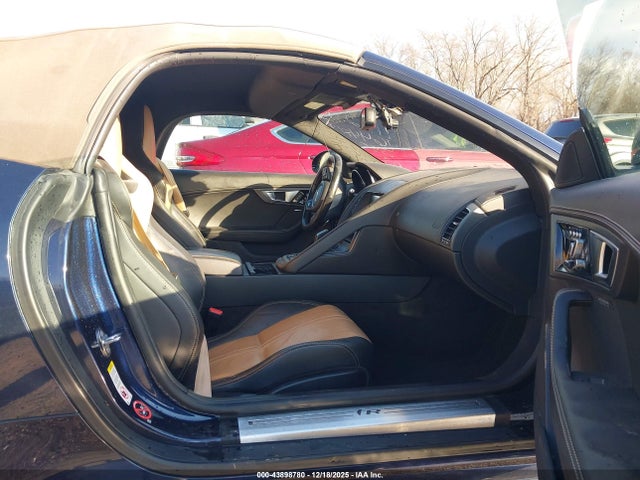 2017 JAGUAR F-TYPE SAJWJ6HL3HMK45552 Photo 4