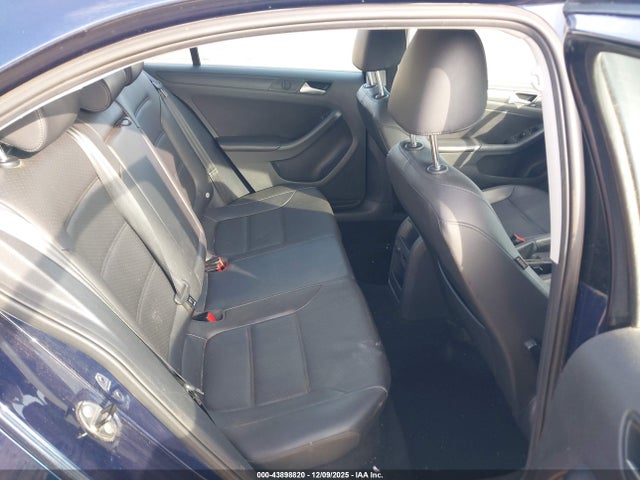 43898820 :رقم المزاد ، 3VWD17AJ6EM396094 vin ، 2014 Volkswagen Jetta 1.8t Se مزاد بيع
