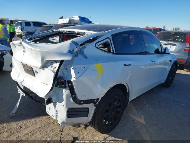 2023 TESLA MODEL Y 7SAYGAEEXPF708537 Photo 3