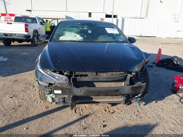 5NPLM4AG5MH038739 Hyundai ELANTRA SEL