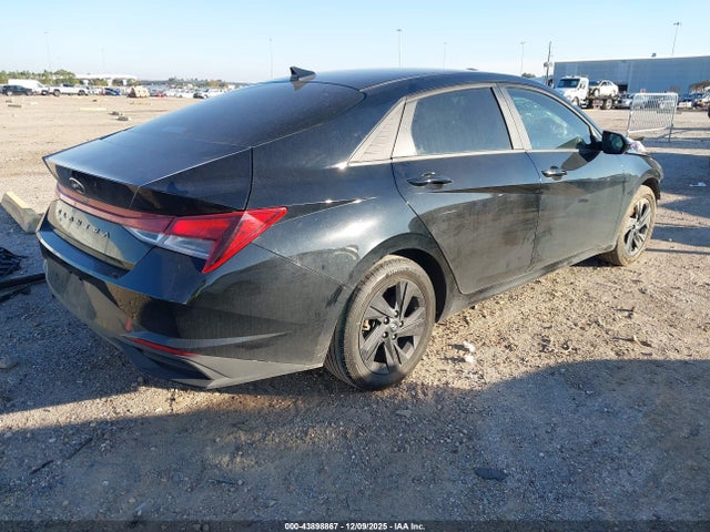 2021 HYUNDAI ELANTRA 5NPLM4AG5MH038739 Photo 3