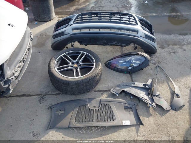 Porsche Macan 2020 WP1AA2A5XLLB01006 Image 12