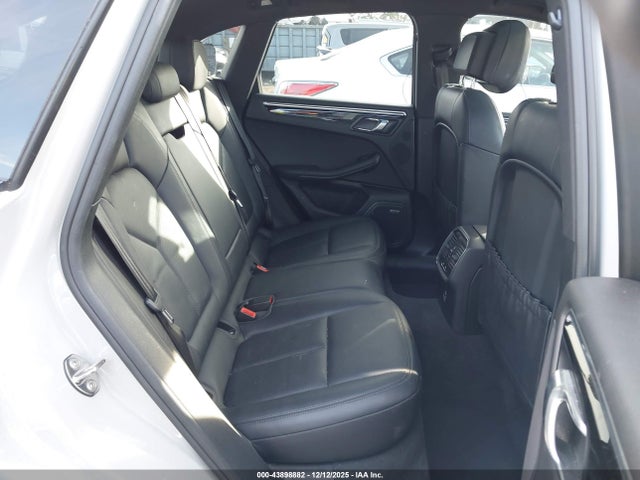 Porsche Macan 2020 WP1AA2A5XLLB01006 Image 8
