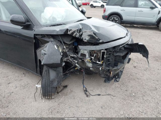 2022 KIA SOUL KNDJ23AU9N7172981 Photo 5