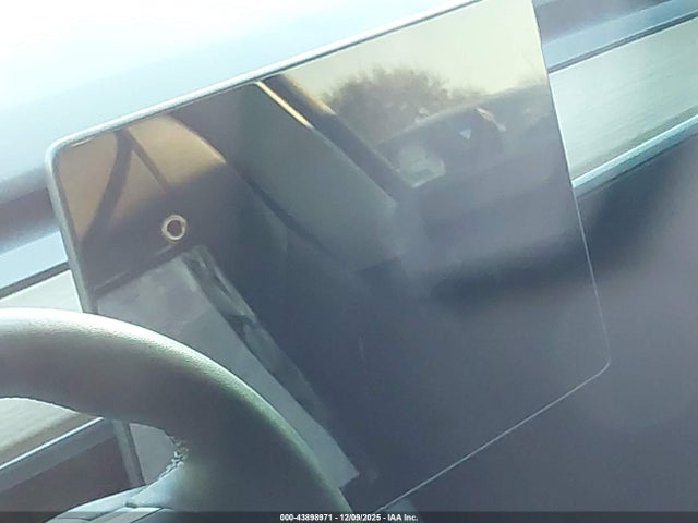 2022 TESLA MODEL Y 7SAYGDEE9NF381482 Photo 6