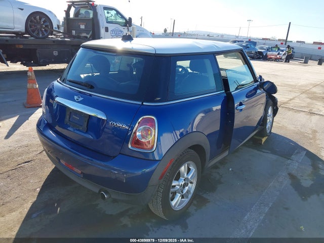 2012 MINI COOPER WMWSU3C50CT264924 Photo 3