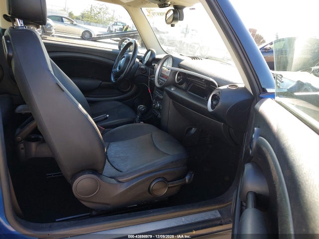 2012 MINI COOPER WMWSU3C50CT264924 Photo 4