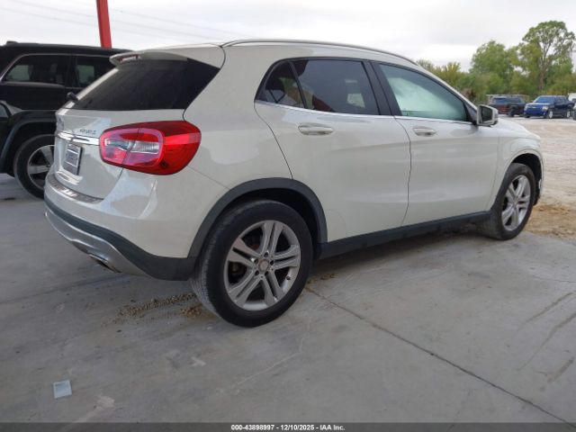 2015 MERCEDES-BENZ GLA 250 WDCTG4GB0FJ095969 Photo 3