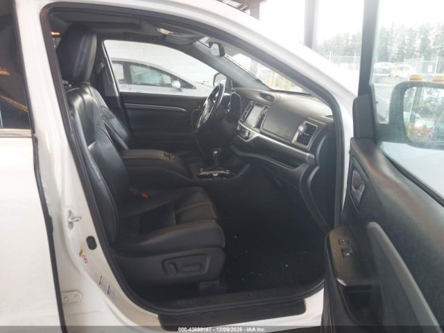 2018 TOYOTA HIGHLANDER 5TDJZRFH9JS485720 Photo 4