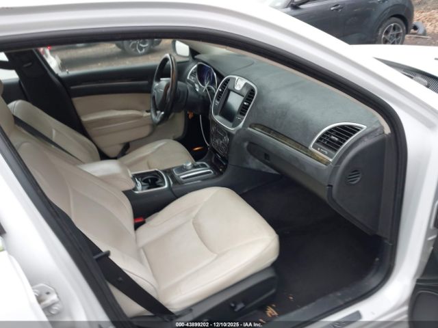 2016 CHRYSLER 300C 2C3CCAEG3GH268812 Photo 4