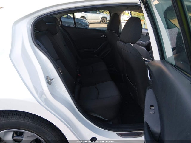 3MZBM1T79GM310776 Mazda Mazda3 I Sport