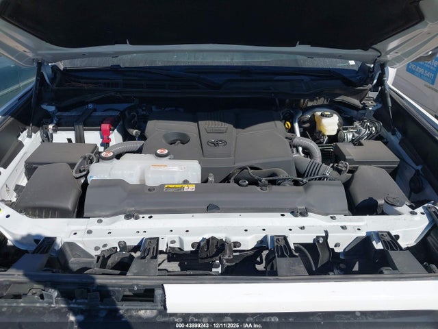 Toyota Tundra Sr5 2025 5TFLA5DB5SX329807 Image 10