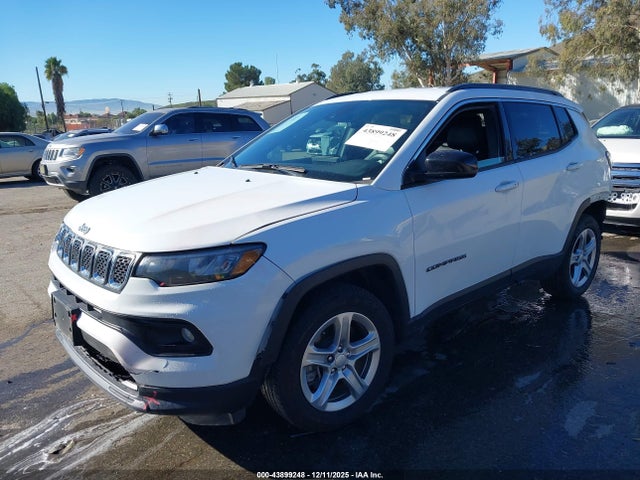 Jeep Compass Latitude 4x4 2023 3C4NJDBN6PT561934 Image 2