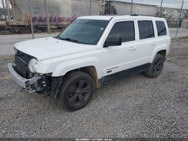 1C4NJRBB4GD730728 Jeep Patriot 75th Anniversary