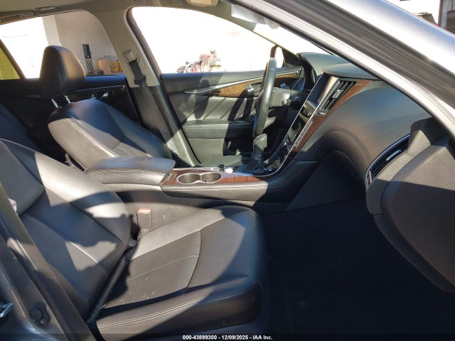 JN1EV7AP2JM358029 Infiniti Q50 3.0t Luxe