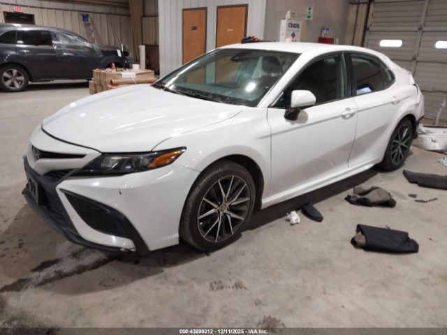 2021 TOYOTA CAMRY 4T1G11AK8MU598284 Photo 1