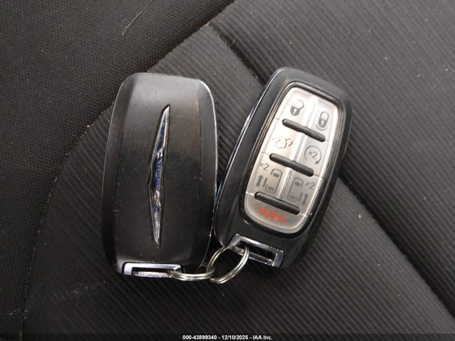 43899340 :رقم المزاد ، 2C4RC1DG9JR305578 vin ، 2018 Chrysler Pacifica Touring مزاد بيع