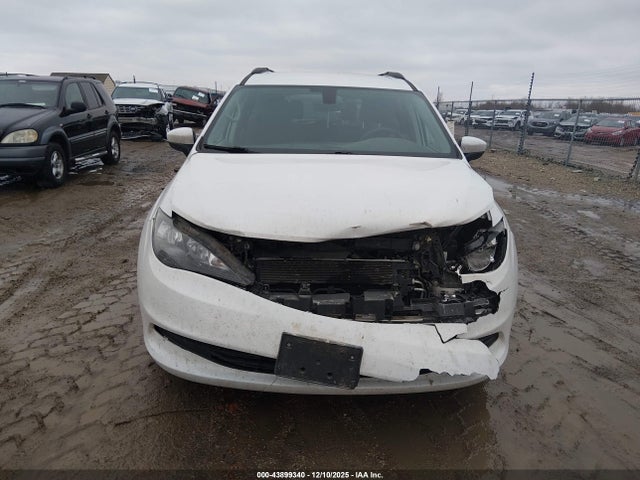 43899340 :رقم المزاد ، 2C4RC1DG9JR305578 vin ، 2018 Chrysler Pacifica Touring مزاد بيع