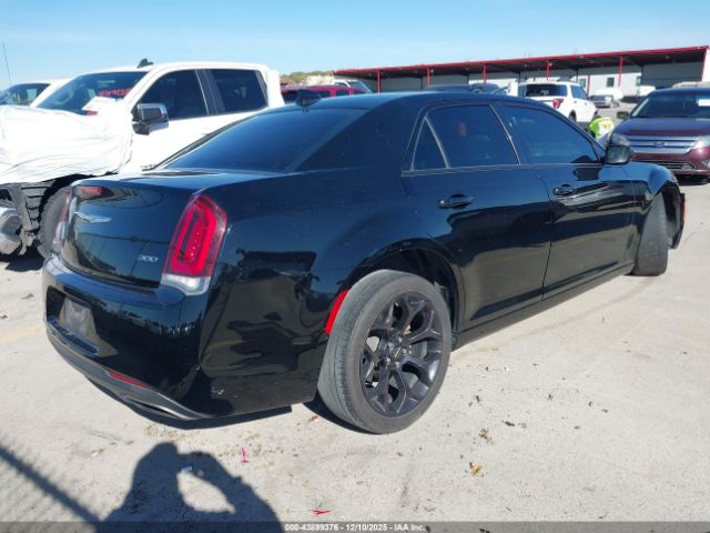 2019 CHRYSLER 300 2C3CCAAG7KH590917 Photo 3