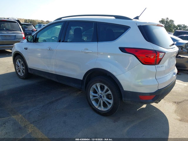 2019 FORD ESCAPE 1FMCU0HD5KUC29760 Photo 2