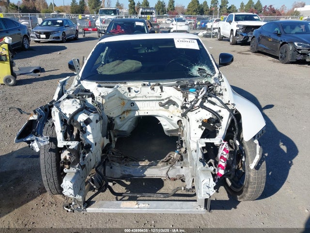 JN1AZ4EH9JM572102 Nissan 370z Nismo Tech