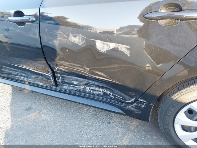 Toyota Corolla Hybrid Le 2023 JTDBCMFE2P3011570 Image 6