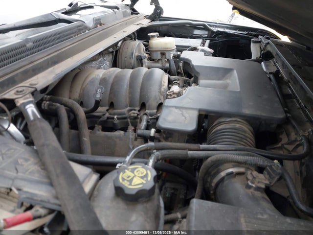 1GNSKKKCXFR605032 Chevrolet Suburban 1500 Ltz