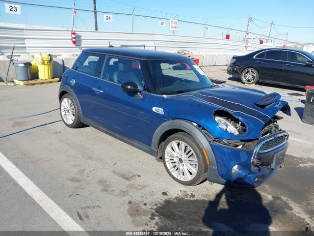 2017 MINI HARDTOP WMWXP7C5XH2A45098 Photo 0